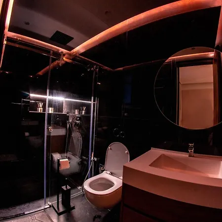 Ezekiel Luxury * Vlorë