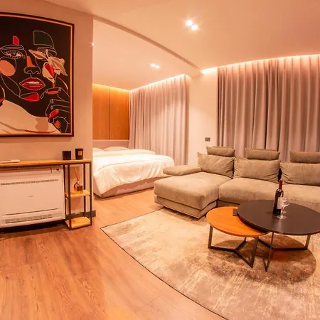 Ezekiel Luxury Vlorë